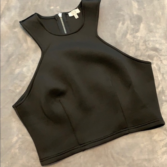 NWOT TOBI HIGH NECK SLEEVELESS CROP TOP - Picture 2 of 8